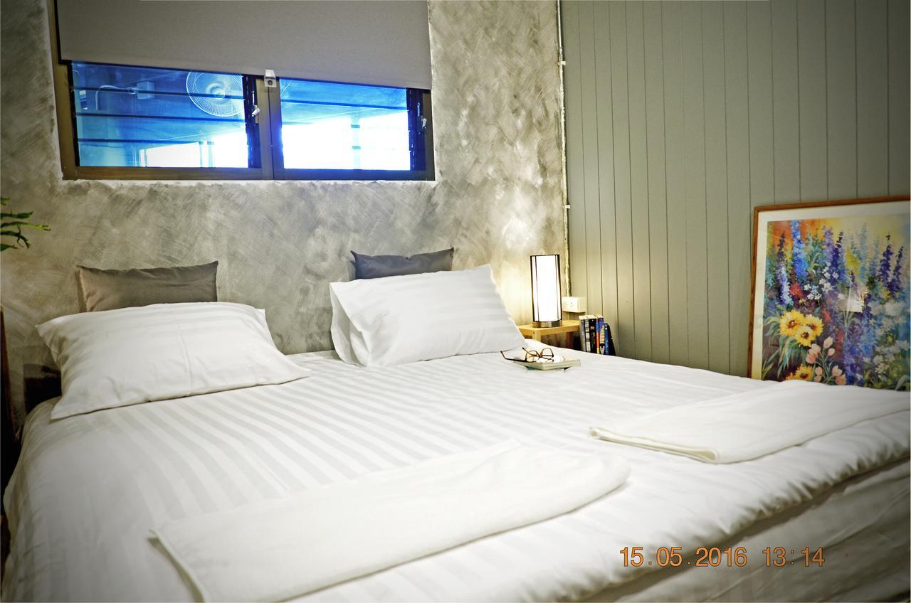 Goodfellas Thong Lo Hostel #Check In Time Needed# Bangkok Exterior foto