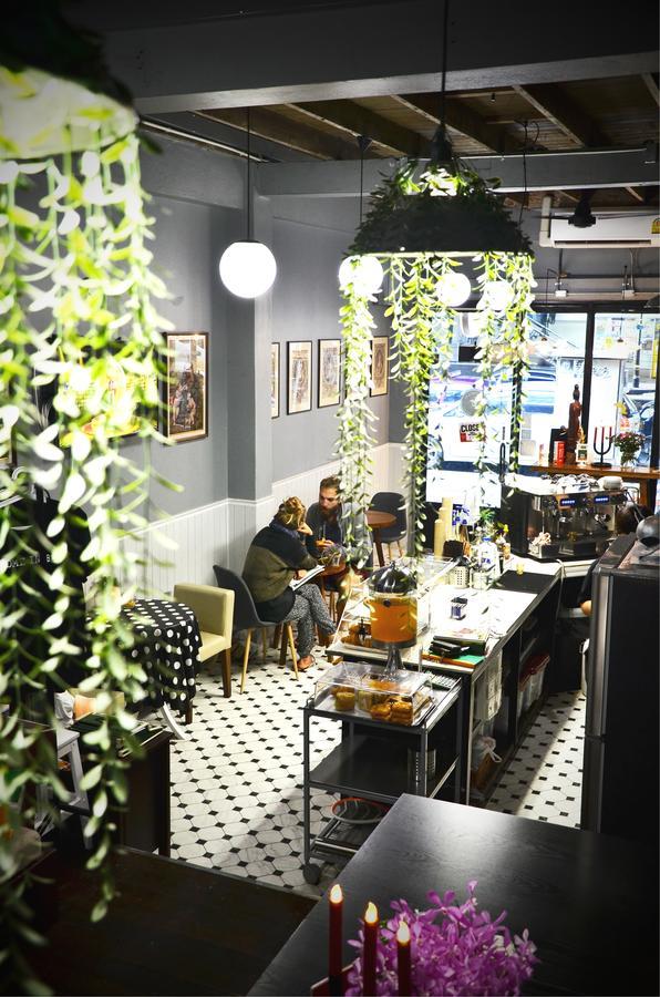 Goodfellas Thong Lo Hostel #Check In Time Needed# Bangkok Exterior foto